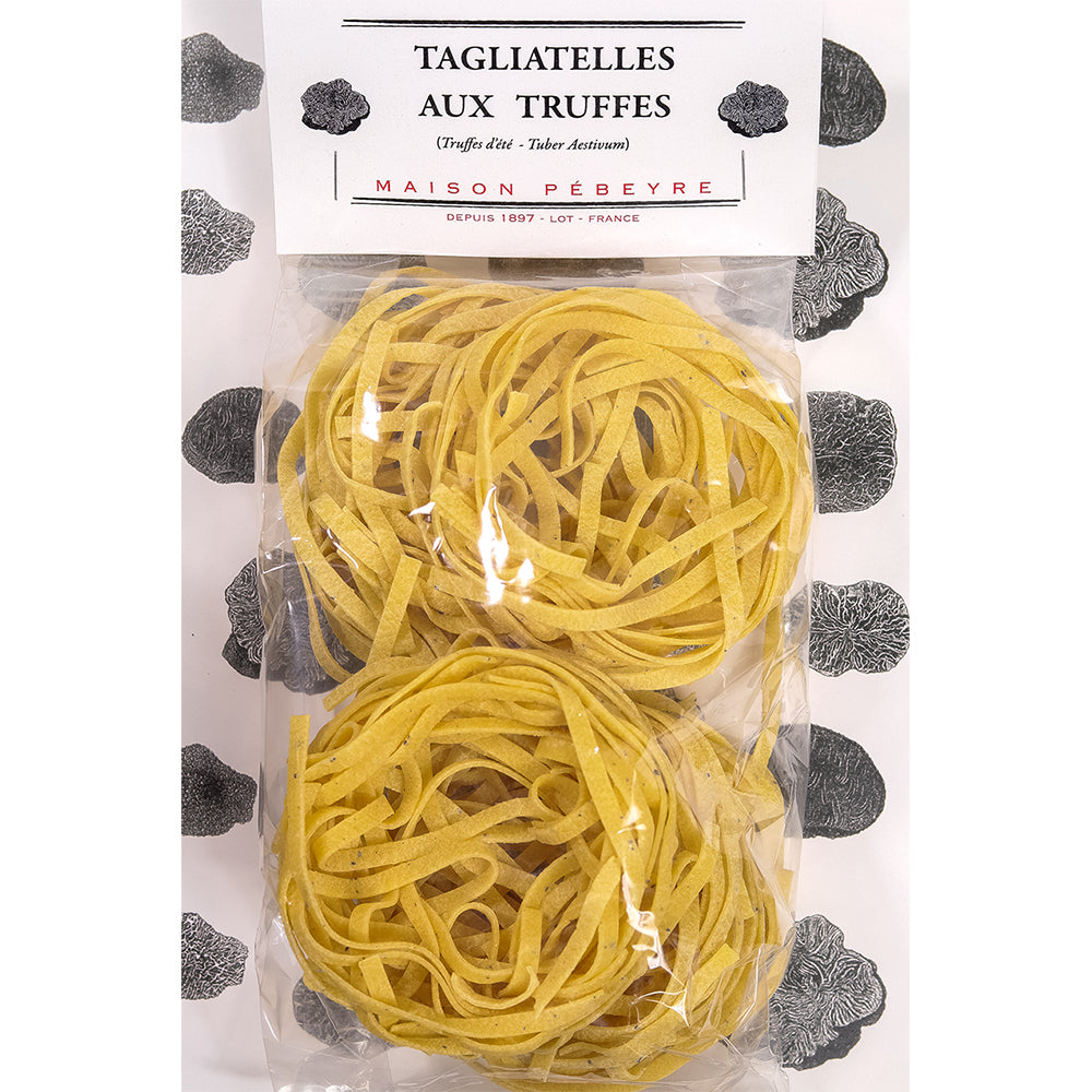 Tagliatelle pasta with summer truffles 2%
